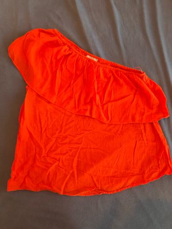 Teeshirt épaule dénudé