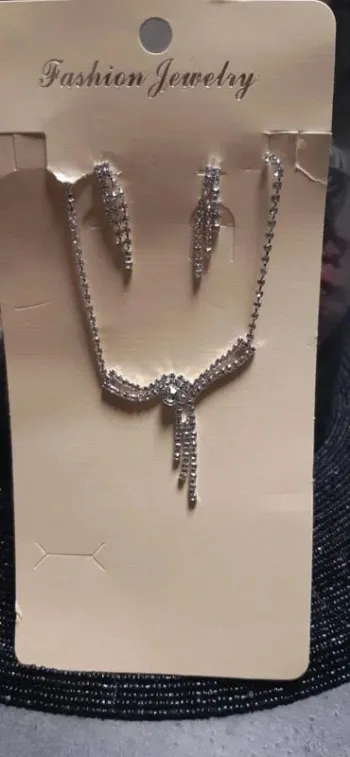 Parure de bijoux fantaisies 2 pièces neuve