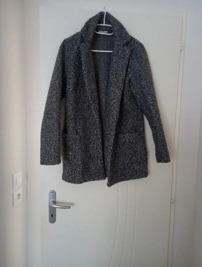 Manteau gris chiné à poches. Taille 36. Cache Cache