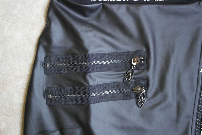 jupe Emily the Strange - taille M - photo numéro 3