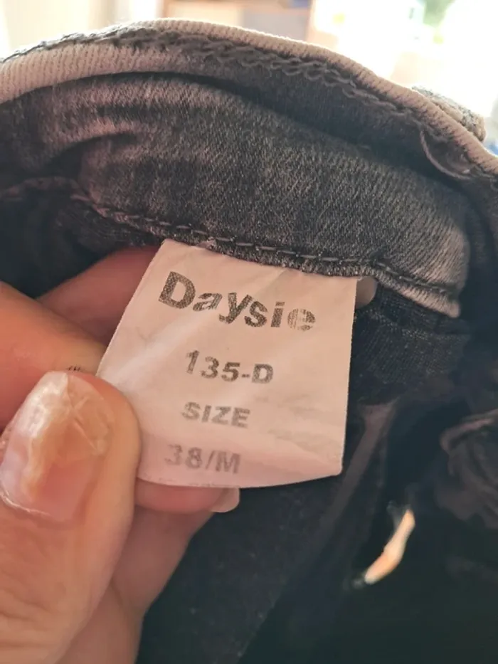 Jean skinny gris délavé effet usé tendance - photo numéro 4
