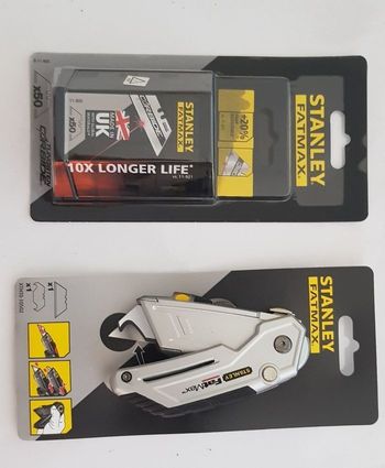 Cutter double lame et 50 lames NEUF Stanley