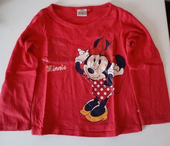 Tee-shirt,3/4 ans,manches longues,,coton ,rouge et motif Minnie avec paillettes , ,Disney Minnie Mouse, très bon état