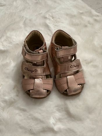 Chaussures été fille taille 23