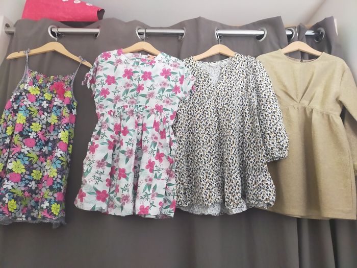 Robe fille taille 6ans - photo numéro 2