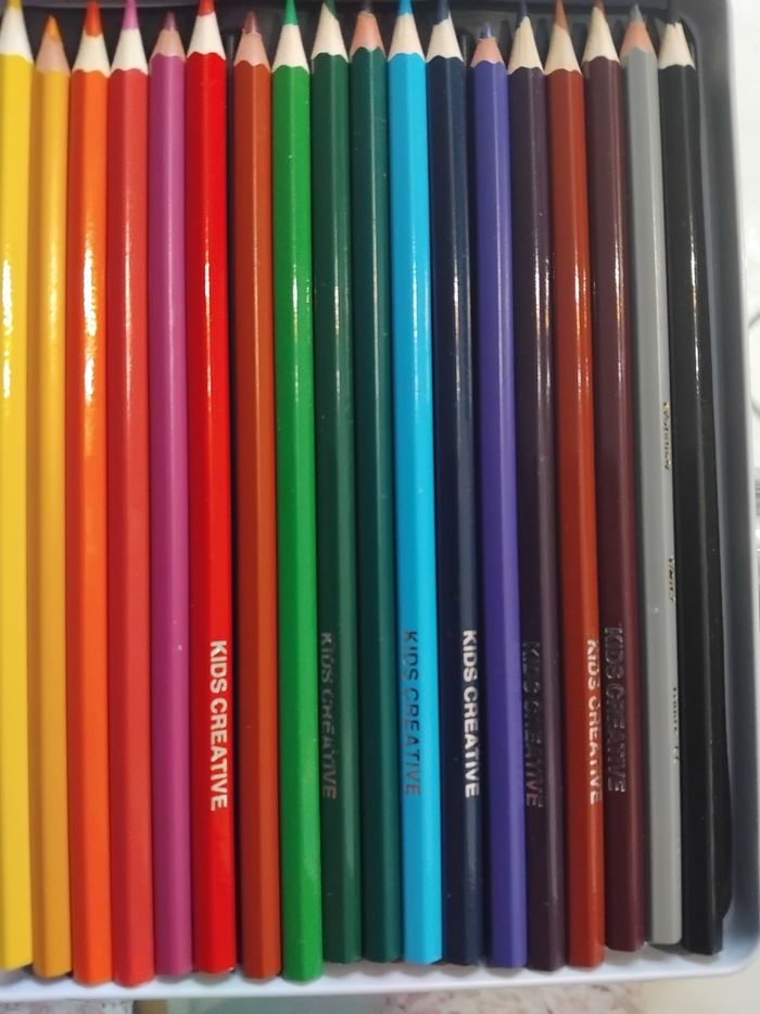 Crayons de couleurs - photo numéro 3