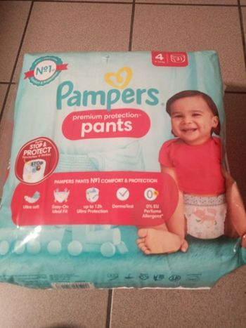 Couches Pampers