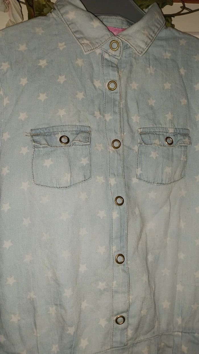 Robe denim/ jean léger bleu clair étoiles très bon état 10 ans - photo numéro 4