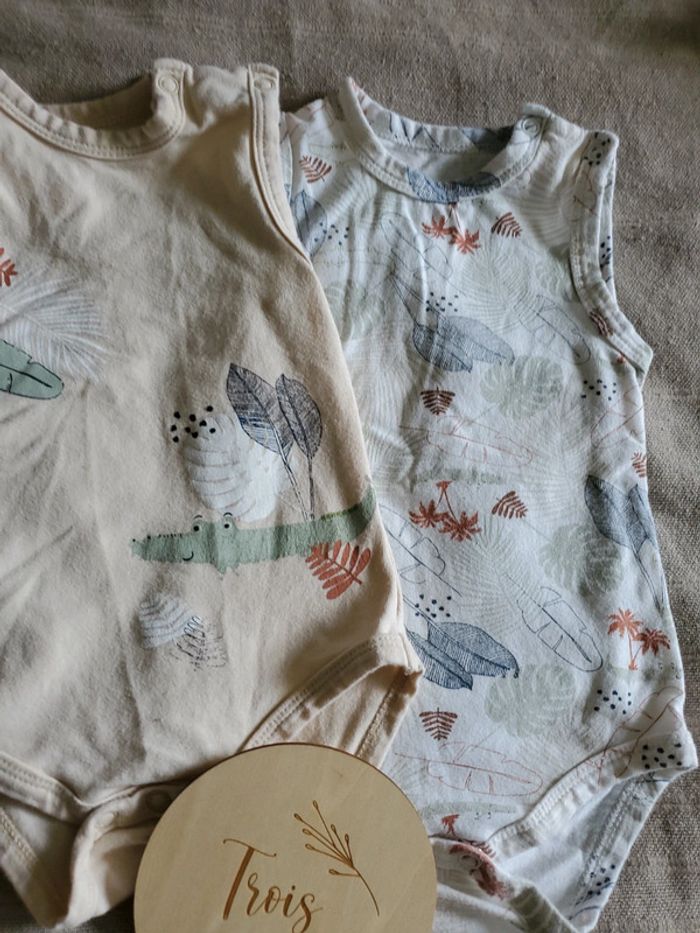 Lot de 2 bodys sans manches PB - photo numéro 2