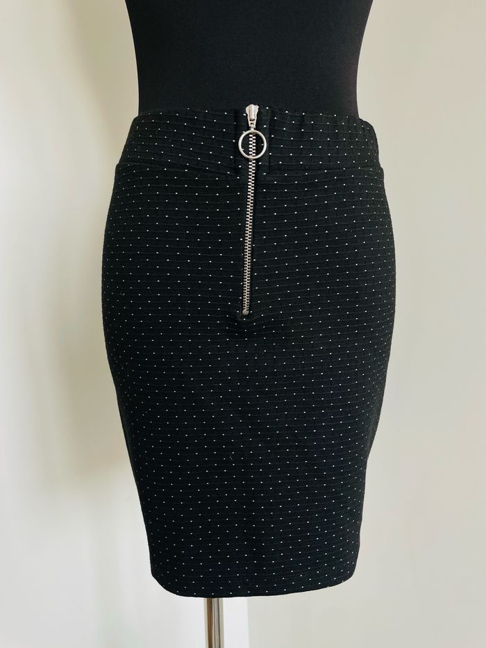 🦋 Jupe chic Femme. Noire pois blanc. Jennyfer. Taille 36 S. Neuve. - photo numéro 9