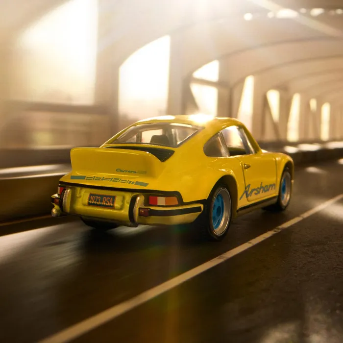 Hot wheels x Daniel Arsham 1973 Porsche 911 RS - photo numéro 3