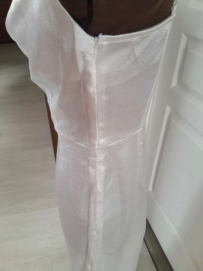 Jolie robe de cérémonie Vila clothes neuve sans etiquette - photo numéro 3