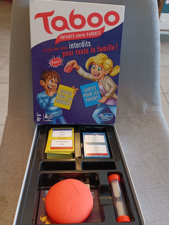 Jeu de société Taboo enfants contre parents - photo numéro 1