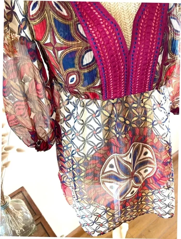 Sublime tunique léger décolleté en V motif géométrique - photo numéro 3