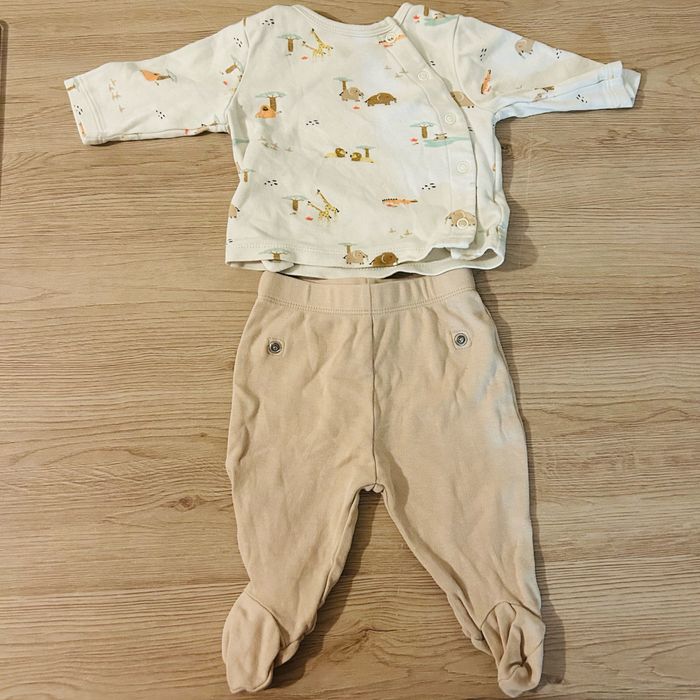 Vend ensemble taille 1 mois - photo numéro 3