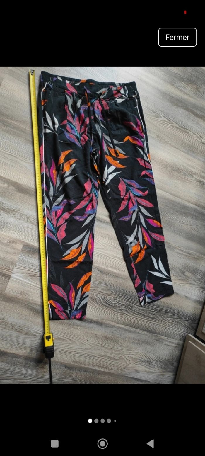 Pantalon fin femme Camaïeu imprimé