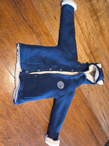 VESTE MOLLETONNÉ 23 MOIS ORCHESTRA A CAPUCHE
Neuf sans étiquette 
Jamais porté 