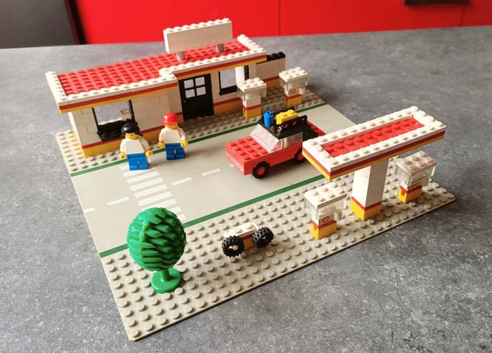Lego station service 377