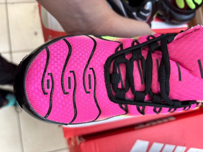 Nouvelle TN octobre 2025 rose et verte - photo numéro 2