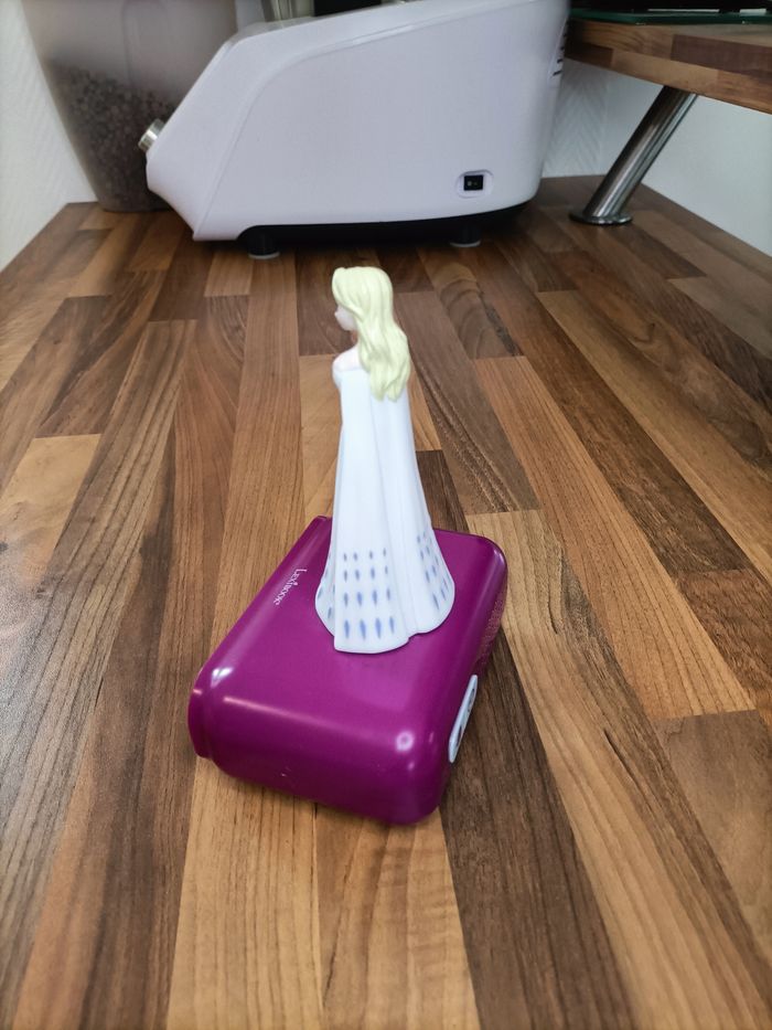 Radio réveil Reine des Neiges Elsa à piles Lexibook Disney - photo numéro 4