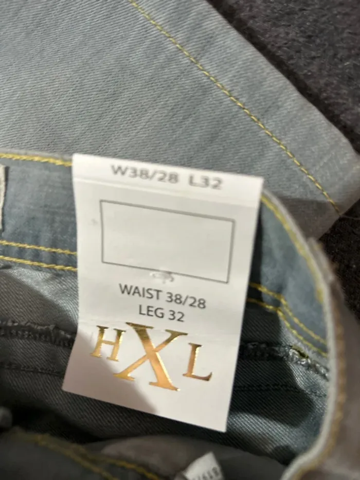 Jeans neuf - photo numéro 6