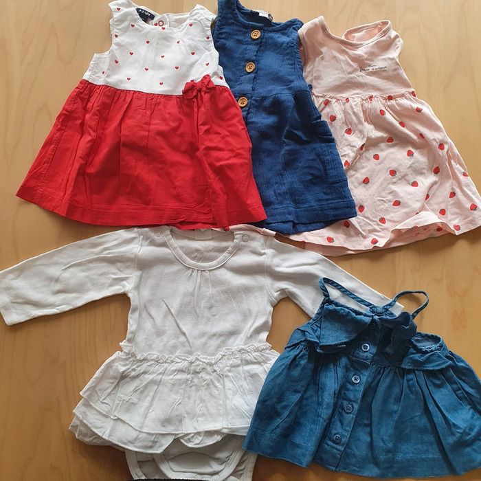 Lot 5 robes été 3 mois