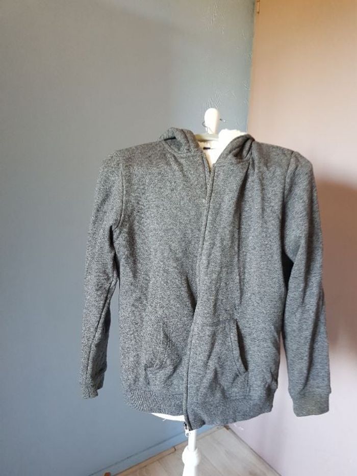 Sweat capuche molletonné