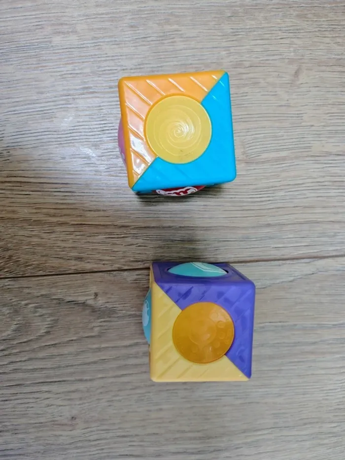 Lot de deux types de cubes d' éveil bébé - photo numéro 6