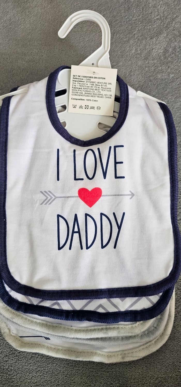 Lot de 5 bavoirs bébé  neufs I love Daddy - photo numéro 3