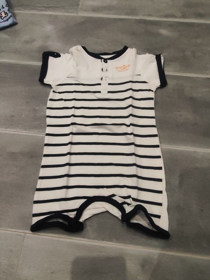 Lot vêtements 18 mois - photo numéro 3