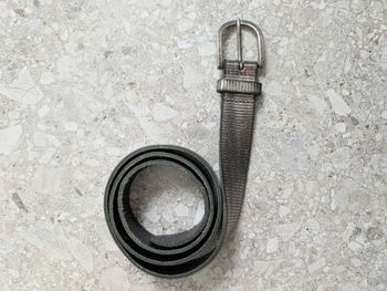 Ceinture Brax couleur argentée en cuir, taille 90 (voir mesures)