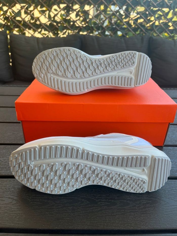 Baskets , Nike , Femmes , Blanches , Taille 39 , Neuves - photo numéro 8