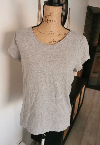 T-shirt.