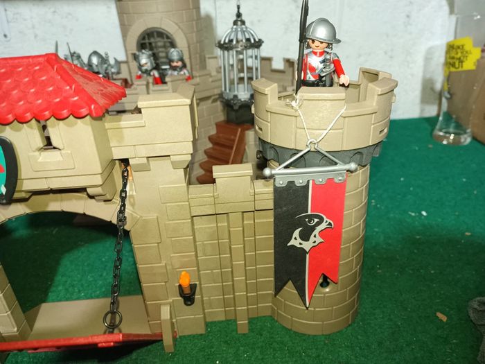 Château playmobil 6001" citadelle des chevaliers de l'aigle" - photo numéro 3