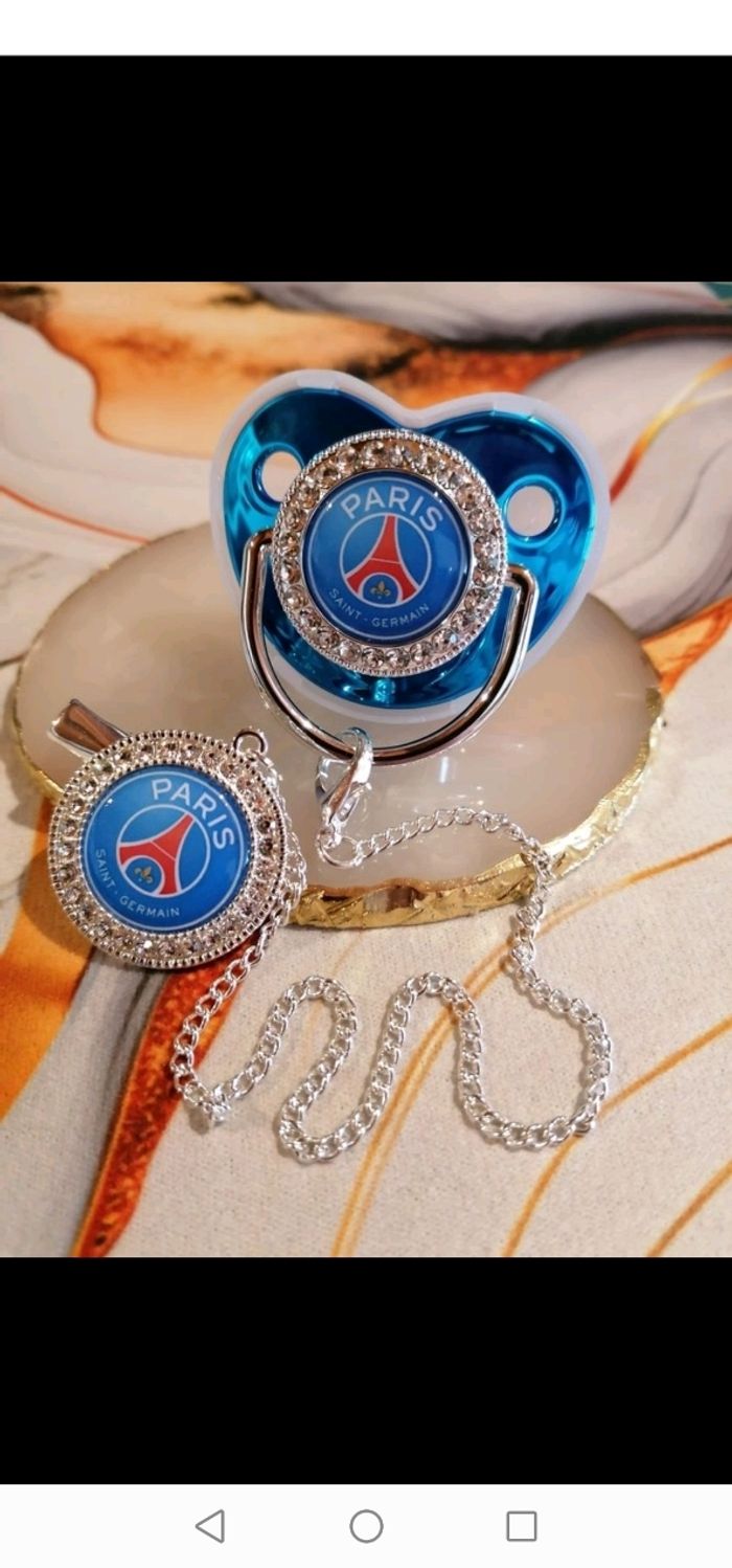 Tétine bleu paris saint Germain