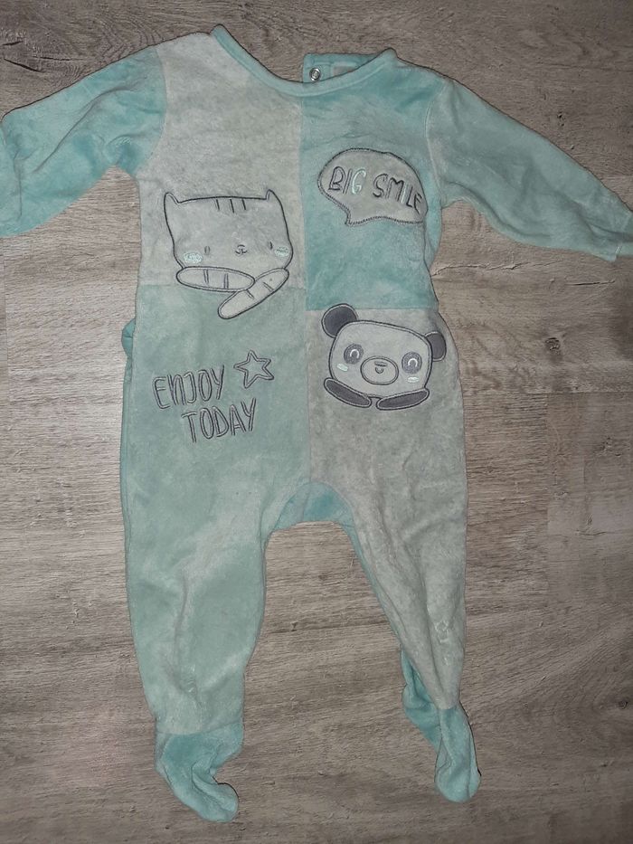 Pyjama 9 mois neuf