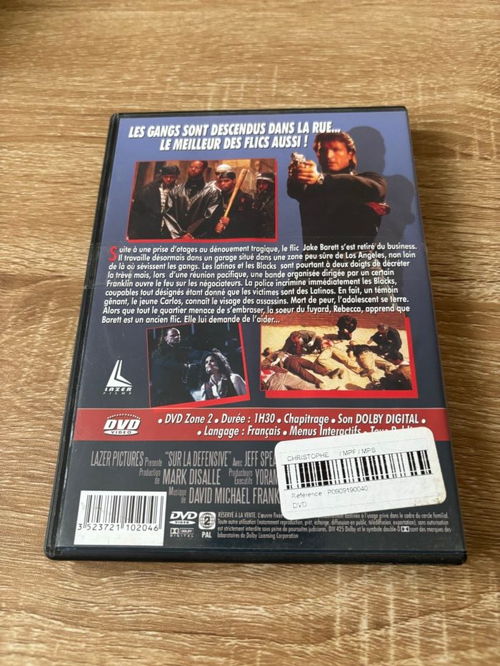 DVD / Sur La Défensive - photo numéro 2