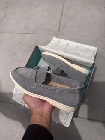 Paire de mocassins réplique identique Loro Piana taille 39 grise