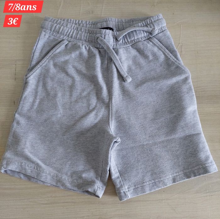 Short gris garçon 7/8ans - photo numéro 2