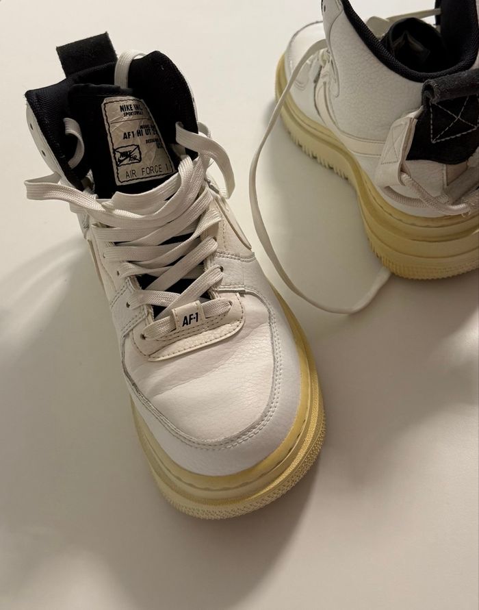 Nike Air Force 1 Mid blanches, taille 38,5 en bon état général. - photo numéro 4