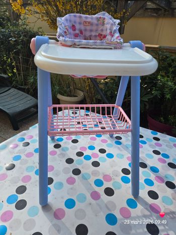 Chaise haute pour poupée – marque Berchet ( année 2002) 