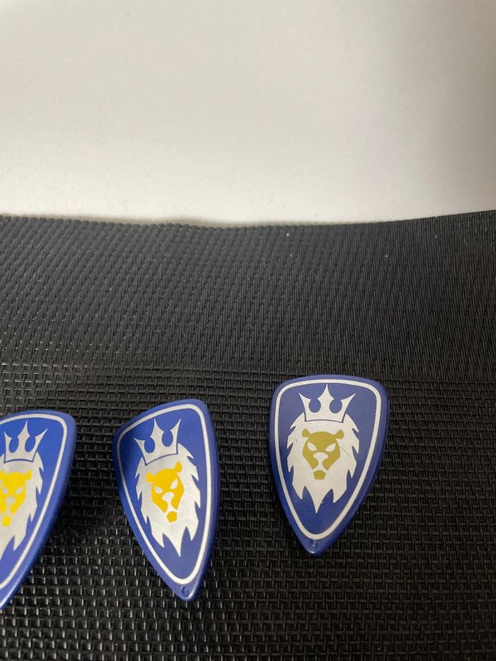 Playmobil lot 3 boucliers bleu emblème chevalier du lion 3268 3287 moyen âge pièces détachées - photo numéro 3