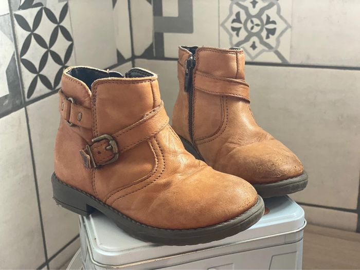 Boots p23