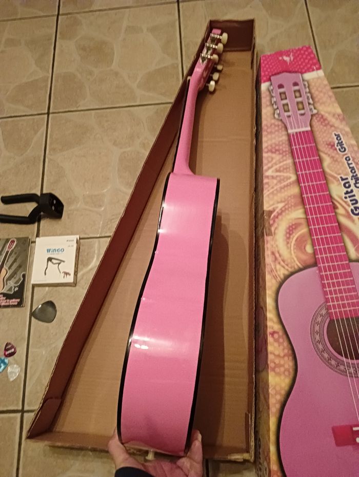 Guitare enfant avec accessoires - photo numéro 4