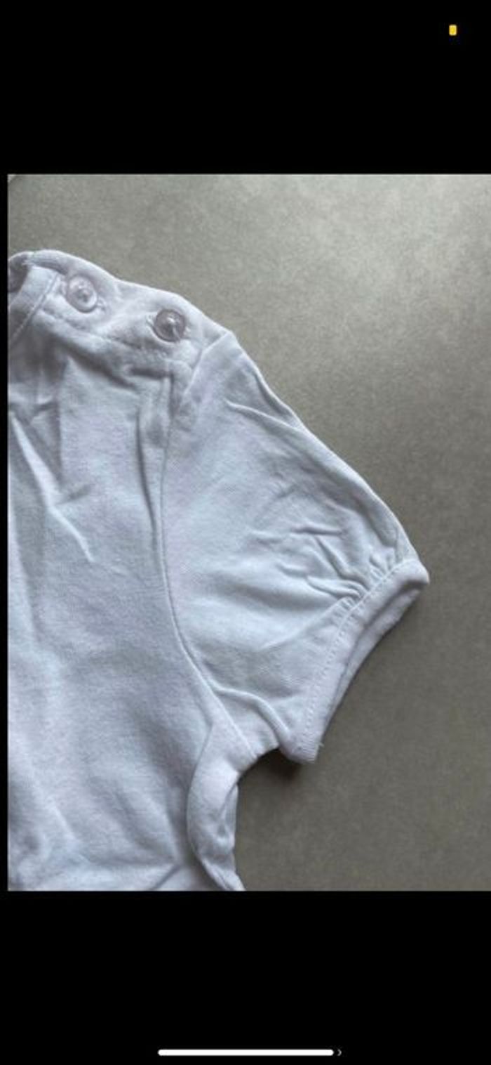 Tee shirt Minnie Neuf Taille 9 mois - photo numéro 4