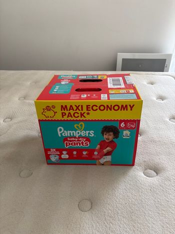 74 couches Pampers Pants baby dry taille 6