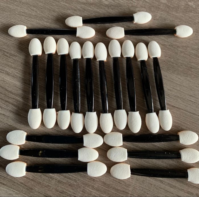 Brosses pour fard à paupières