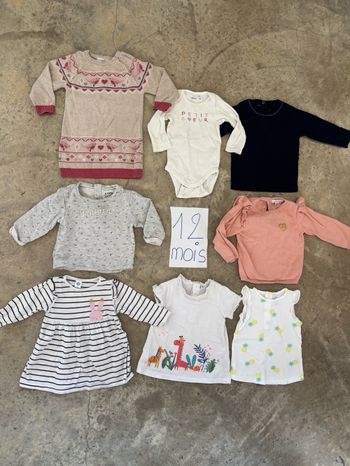 Lot 8 vêtements 12 mois fille
