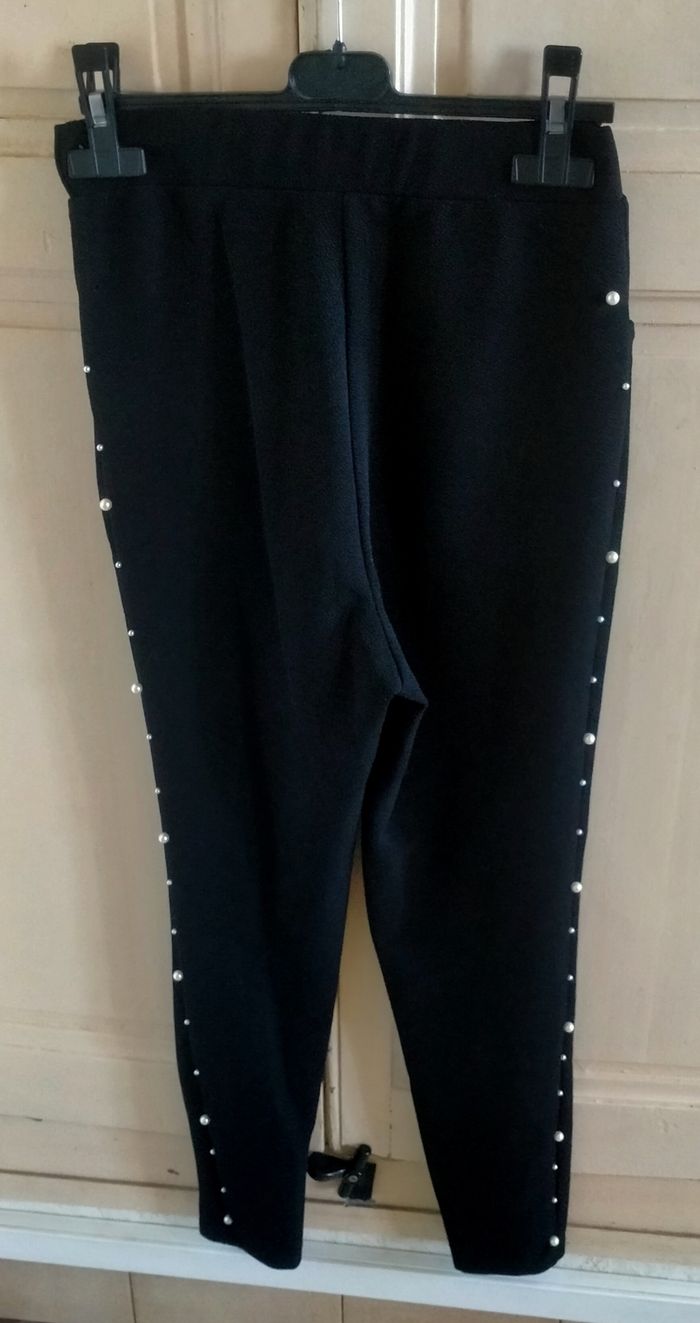 Pantalon noir imprimé des perles femme/ taille 36/ tres bon etat. - photo numéro 2