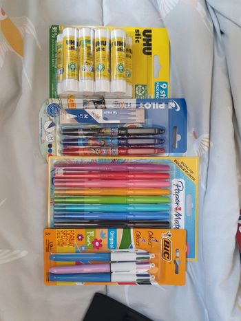 Lot fournitures scolaires